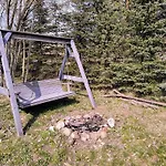 Uroczny Z Duzym Ogrodem I Tarasem Blisko Jeziora, Cisza I Spokoj