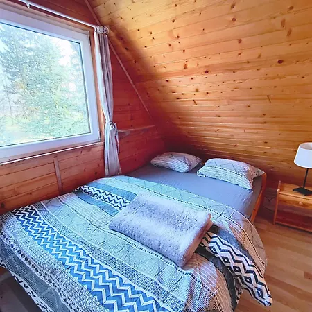 Uroczny Z Duzym Ogrodem I Tarasem Blisko Jeziora, Cisza I Spokoj Holiday home Omin