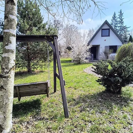 Holiday home Uroczy Z Duzym Ogrodem I Tarasem, Blisko Jeziora, Cisza I Spokoj Omin